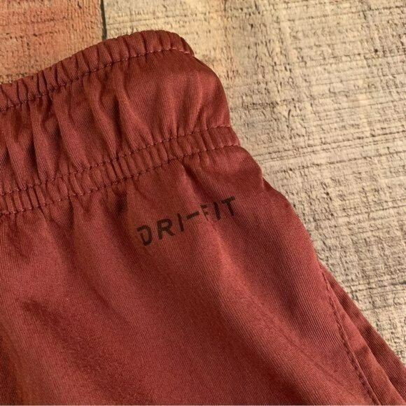 Nike Dri-FIT Mens Size Medium Red Athletic Shorts With Graphic Swoosh Logo - Picture 9 of 10